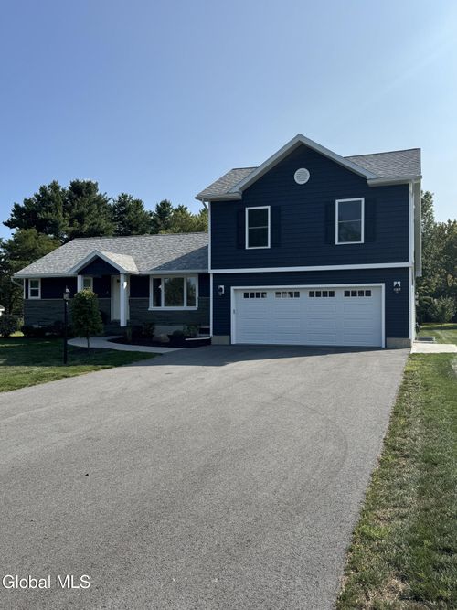 3 Echo Dr, Rotterdam, NY, 12306-1803 | Card Image