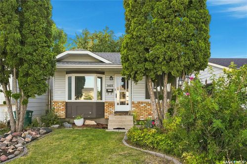 1423 Junor Avenue, Saskatoon, SK, S7L6T7 | Card Image