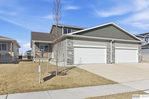 3563 Little Bluestem Rd, Fremont, NE, 68025-8077 | Card Image