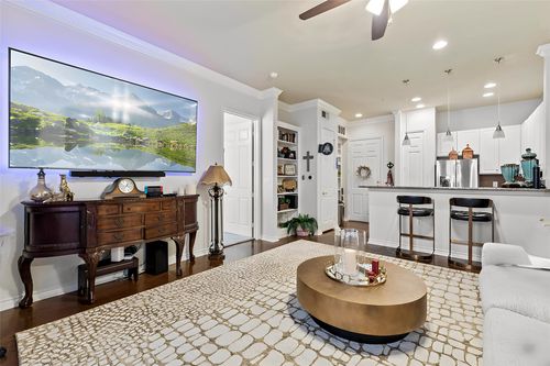 apt-116-2400 Mccue Rd, Houston, TX, 77056-5111 | Card Image