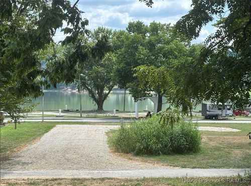 1020 E 1st St, Madison, IN, 47250-3625 | Card Image