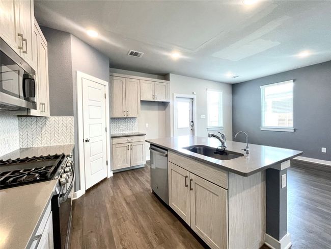 708 Bridle Creek Dr, House other with 4 bedrooms, 3 bathrooms and 4 parking in Georgetown TX | Image 5