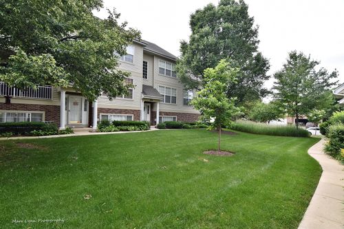 671 Pheasant Trl, St. Charles, IL, 60174-8834 | Card Image