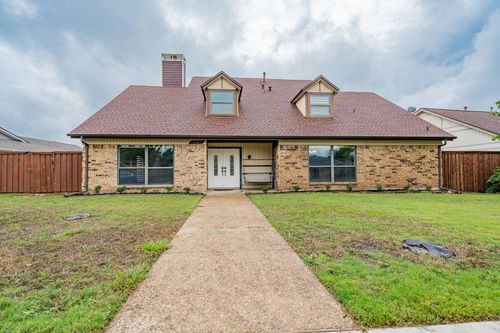 1802 Kensington Dr, Carrollton, TX, 75007-2621 | Card Image