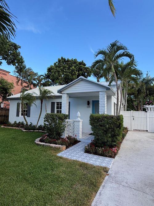 335 Cornell Dr, Lake Worth Beach, FL, 33460-6207 | Card Image