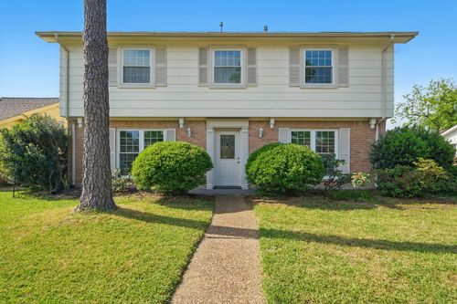 9711 Derrik Dr, Houston, TX, 77080-1228 | Card Image