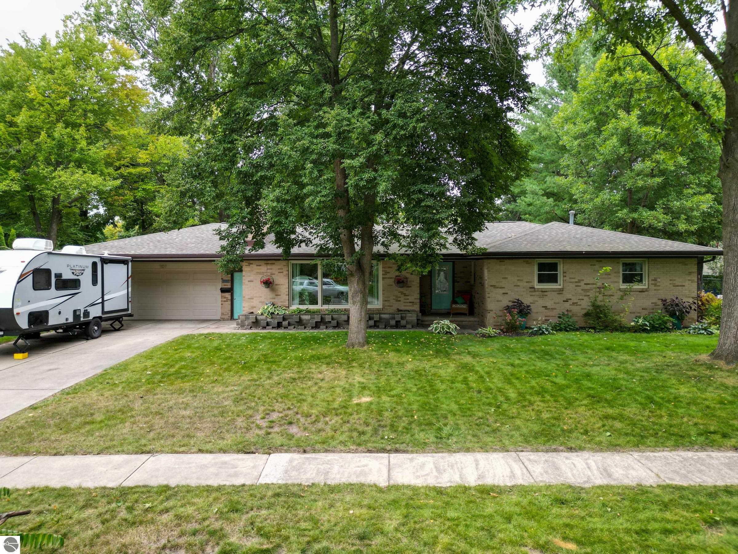 Adams Dr, Midland, MI 48642