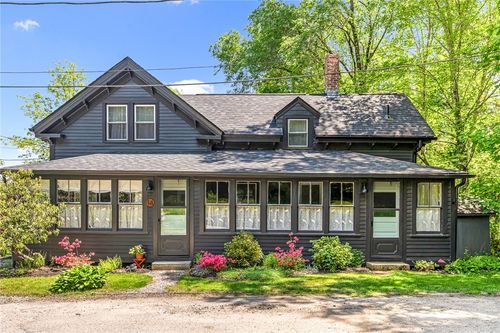 14 Hill St, Hope Valley, RI, 02832-2004 | Card Image