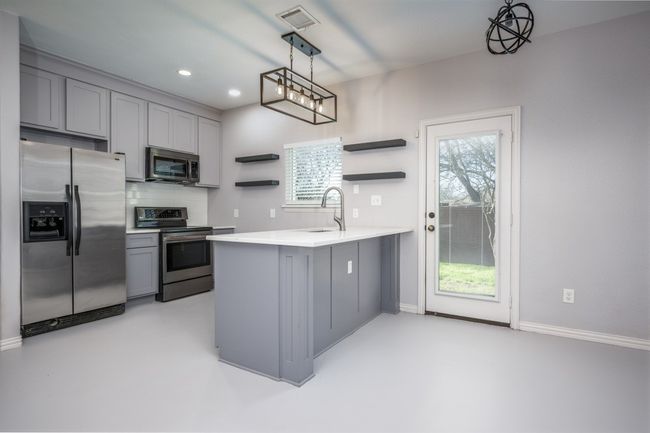 500 Mattie Ln, House other with 3 bedrooms, 3 bathrooms and null parking in Lake Dallas TX | Image 8