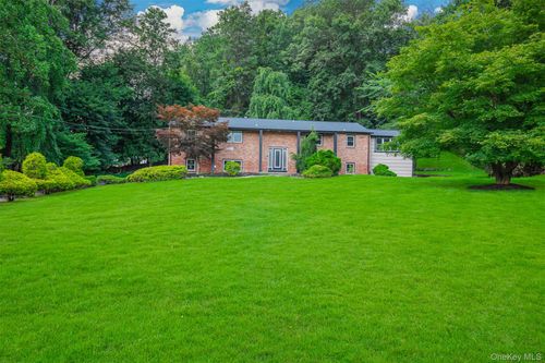 7 Charlotte Dr, Spring Valley, NY, 10977-1020 | Card Image