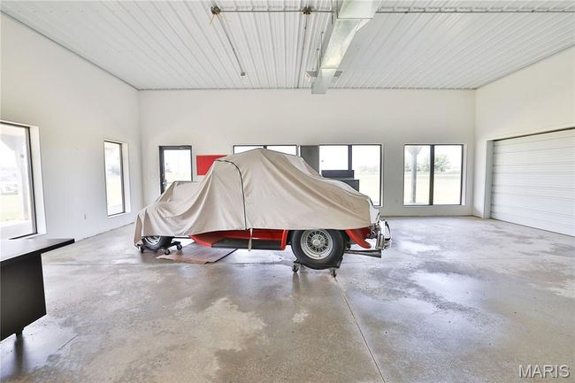 Showroom | Image 11