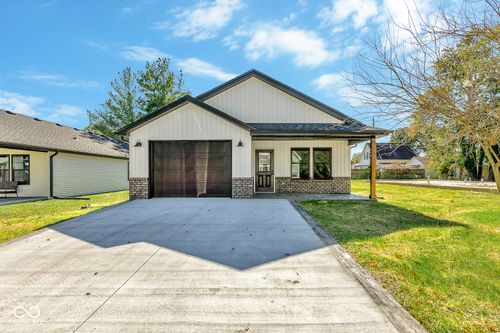 633 W Cherry St, Scottsburg, IN, 47170-1223 | Card Image