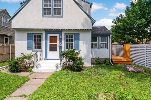 1212 4th St N, South Saint Paul, MN, 55075-1930 | Card Image