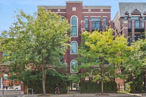 4n-4152 N Elston Ave, Chicago, IL, 60618-1875 | Card Image