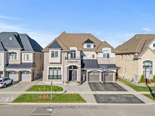 34 Burlwood Rd, Brampton, ON, L6P4E8 | Card Image