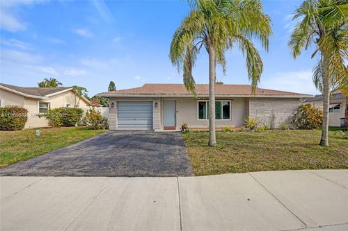 9607 Nw 81st St, Tamarac, FL, 33321-1339 | Card Image