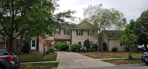 apt-a2-833 Village Quarter Rd, West Dundee, IL, 60118-2133 | Card Image