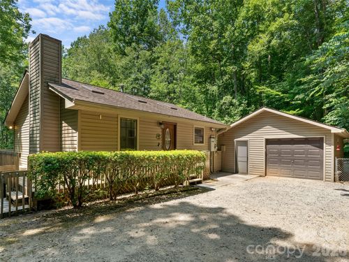 323 Burrell Mountain Rd, Brevard, NC, 28712-9530 | Card Image