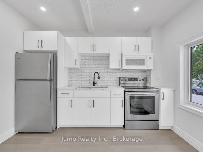 1662 Cadillac St, House other with 5 bedrooms, 3 bathrooms and null parking in Windsor ON | Image 14