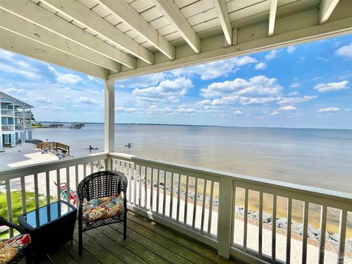 16070 Innerarity Point Rd, Pensacola, FL, 32507-8376 | Card Image