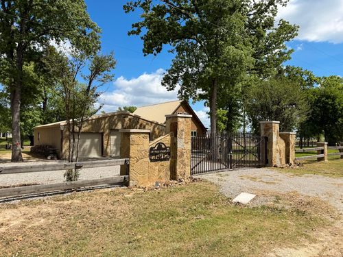 20707 Youpon Ct, Thornton, TX, 76687 | Card Image