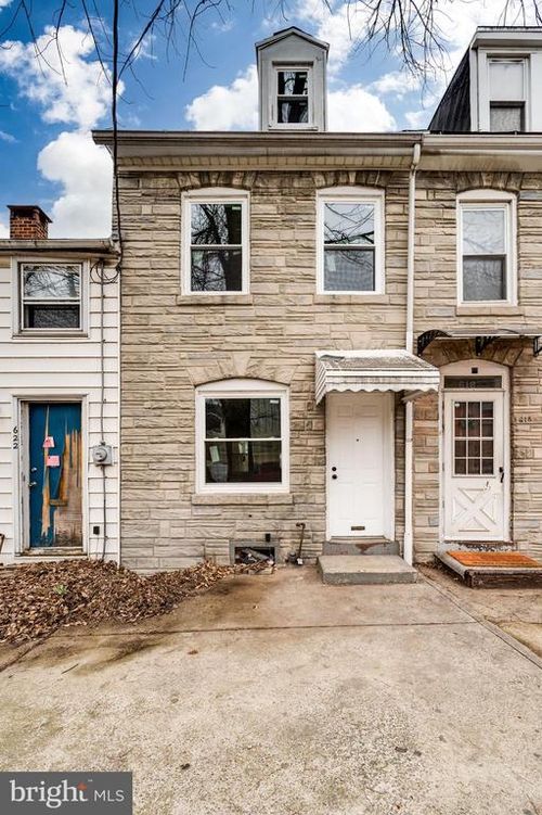 620 Minor St, READING, PA, 19602-2724 | Card Image