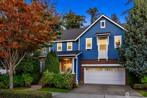 957 Pine Crest Cir Ne, Issaquah, WA, 98029-7466 | Card Image