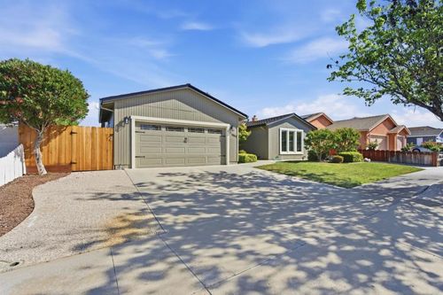 1660 Monte Vista Drive, Hollister, CA, 95023 | Card Image
