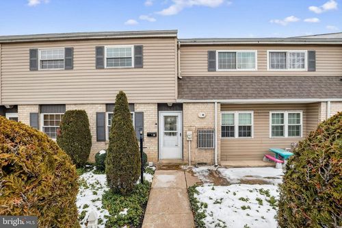 apt-8a-325 S Warminster Rd, HATBORO, PA, 19040-3552 | Card Image