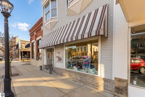 128 River St, Elk Rapids, MI, 49629-9614 | Card Image