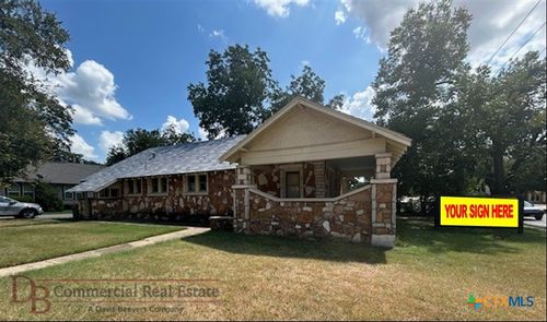 619 N Main St, Belton, TX, 76513-3073 | Card Image