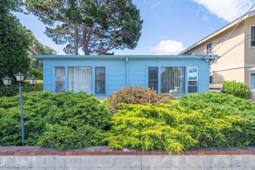 1270 6th St, Monterey, CA, 93940-3558 | Card Image