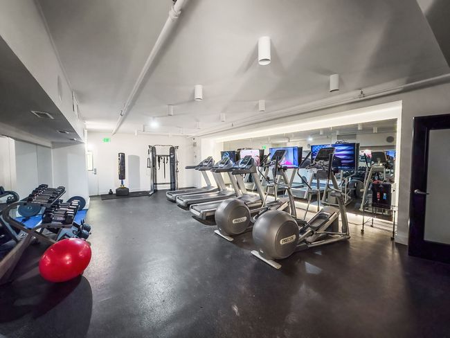 UNIT-18 - 533 E Harrison Ave, Condo with 3 bedrooms, 4 bathrooms and null parking in Royal Oak MI | Image 24