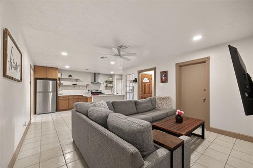 1406 Sigma St, Pasadena, TX, 77504-3939 | Card Image