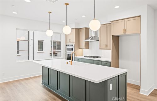 106 Kimberwick Ct, Burbank, CA, 91506-2961 | Card Image
