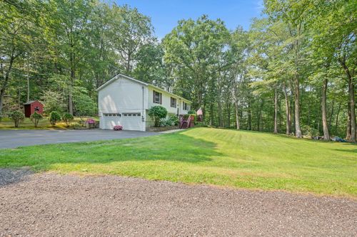 209 Old Colchester Rd, Salem, CT, 06420-3746 | Card Image