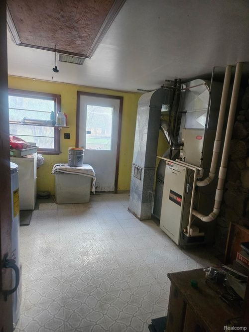 2626 Forest Rd, Lansing, MI, 48910-3765 | Card Image