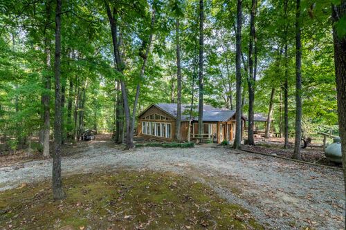 180 Freeman Rd, Danville, AL, 35619-7212 | Card Image