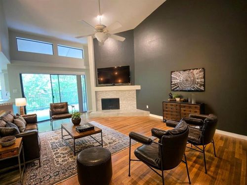 apt-205-8200 Neely Dr, Austin, TX, 78759-8550 | Card Image