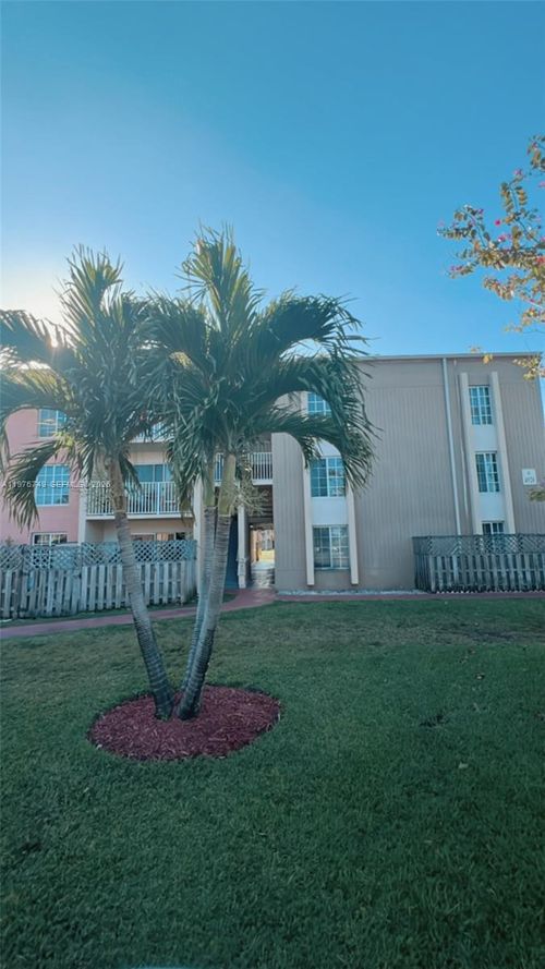 apt-205-4920 Nw 79th Ave, Doral, FL, 33166-5420 | Card Image