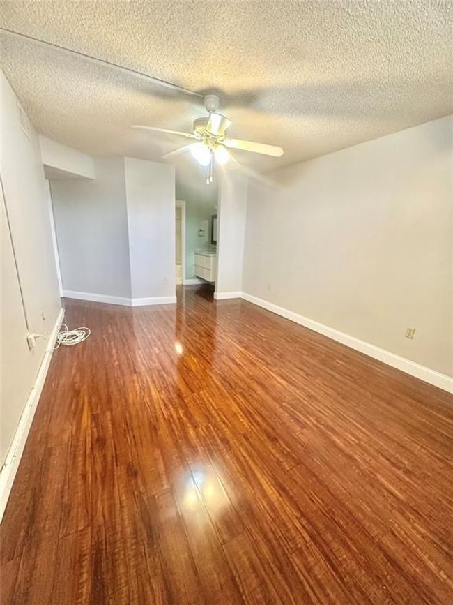 APT-108 - 9330 Lime Bay Blvd, Condo with 2 bedrooms, 2 bathrooms and null parking in Tamarac FL | Image 12