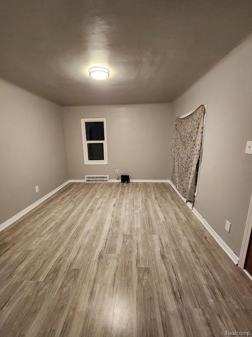 18027 Moenart St, Detroit, MI, 48234-2345 | Card Image