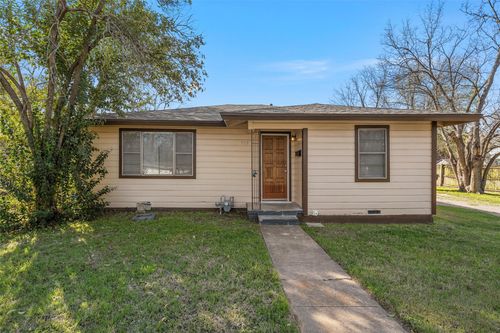 915 Faulkner Ln, Waco, TX, 76704-1842 | Card Image