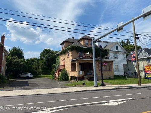 815-813-815 Main St, Dickson City, PA, 18519-1529 | Card Image