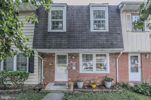 1111 Ravenwood Rd, STEPHENS CITY, VA, 22655-2652 | Card Image