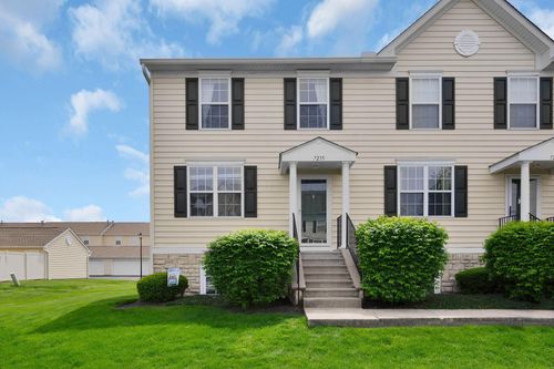 12-7235 Colonial Affair Dr, New Albany, OH, 43054-8101 | Card Image