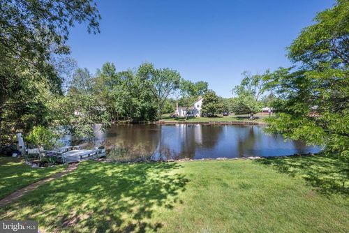 2 Brookside Dr, MEDFORD, NJ, 08055-9238 | Card Image