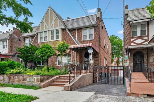 3236 Fish Ave, Bronx, NY, 10469-2906 | Card Image