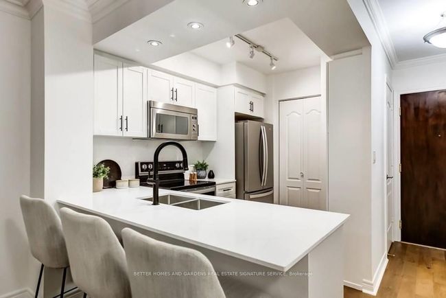 103 - 38 William Carson Cres, Condo with 2 bedrooms, 1 bathrooms and 1 parking in North York ON | Image 8