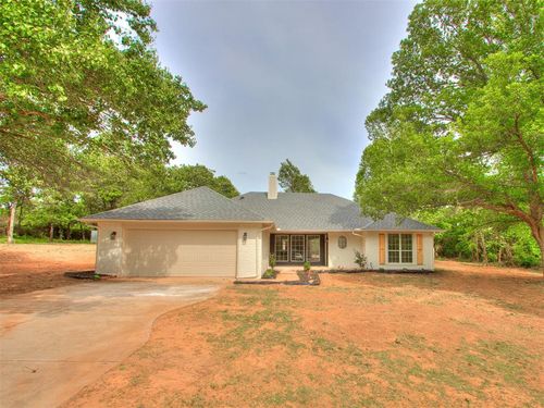 900 S Carolyn Dr, Choctaw, OK, 73020-6928 | Card Image